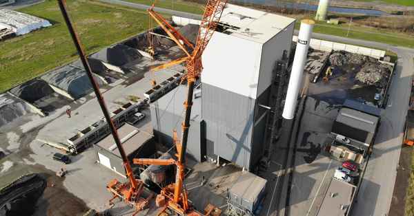 Flue-gas stack for asphalt plant