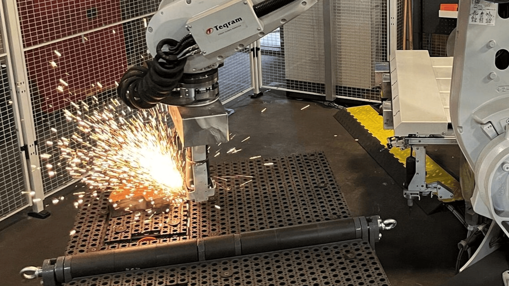 EasyGrinder robotic grinding process on oxy-fuel cut heavy plate at AMP