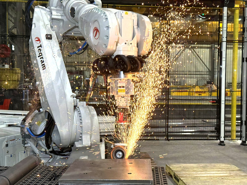 Robotic grinding of steel plate using the Teqram EasyGrinder