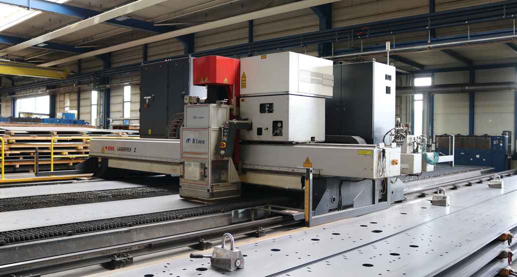 XXL-Laserschneideanlage