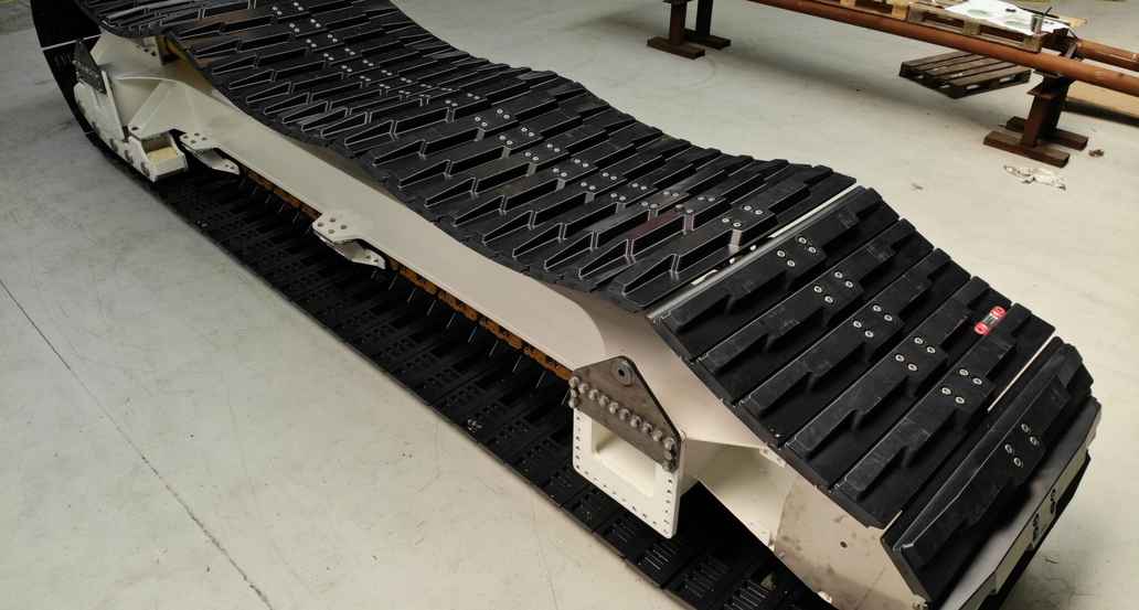 trencher_track_drive_2