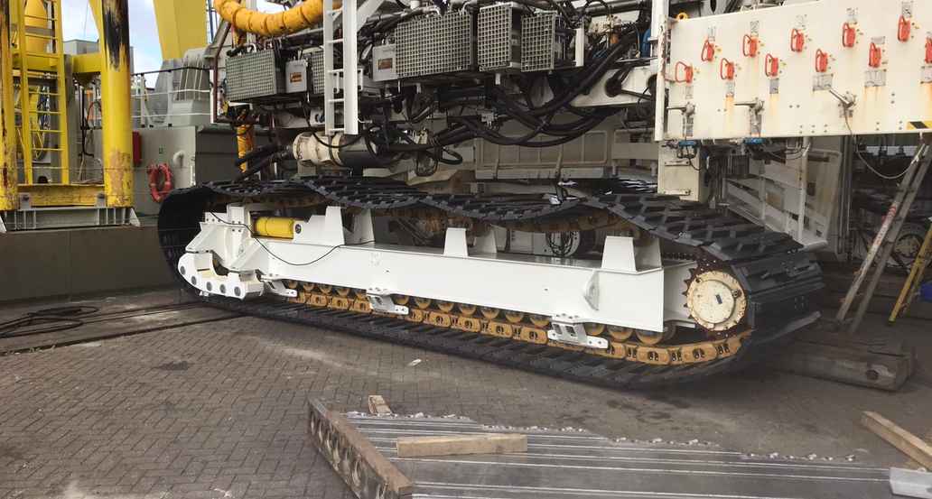 trencher_track_drive_5